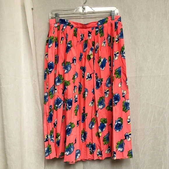 Asos Pleated Midi Skirt in Floral Print - Picture 5 of 10